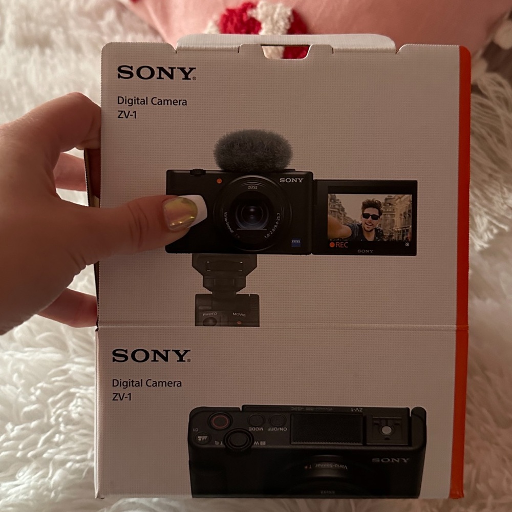 SONY ZV-1 CAMERA